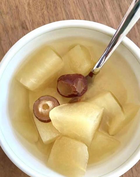 水果搭配烹饪指南：哪些水果可同煮，哪些不宜同食