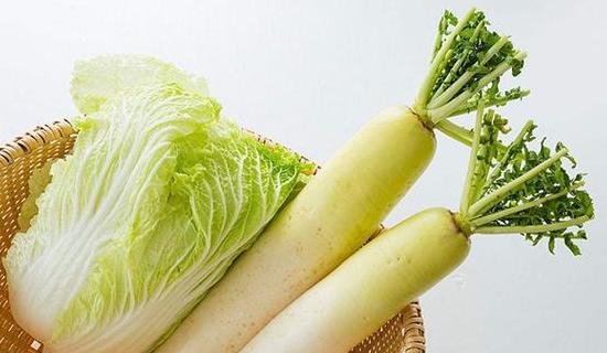 阳春三月饮食指南：春季时令蔬菜与水果推荐