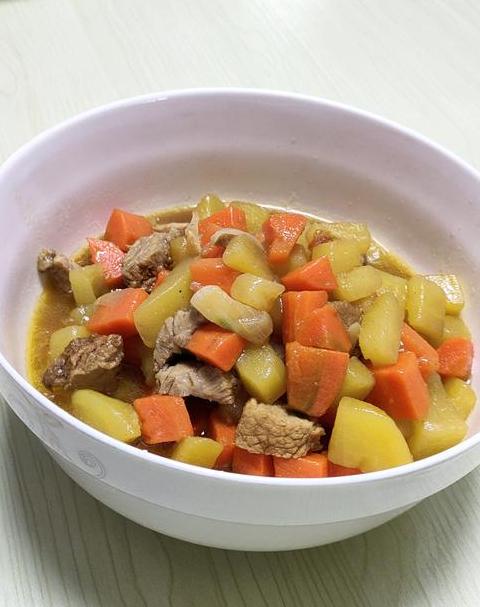 炖土豆技巧：如何让土豆软糯入味